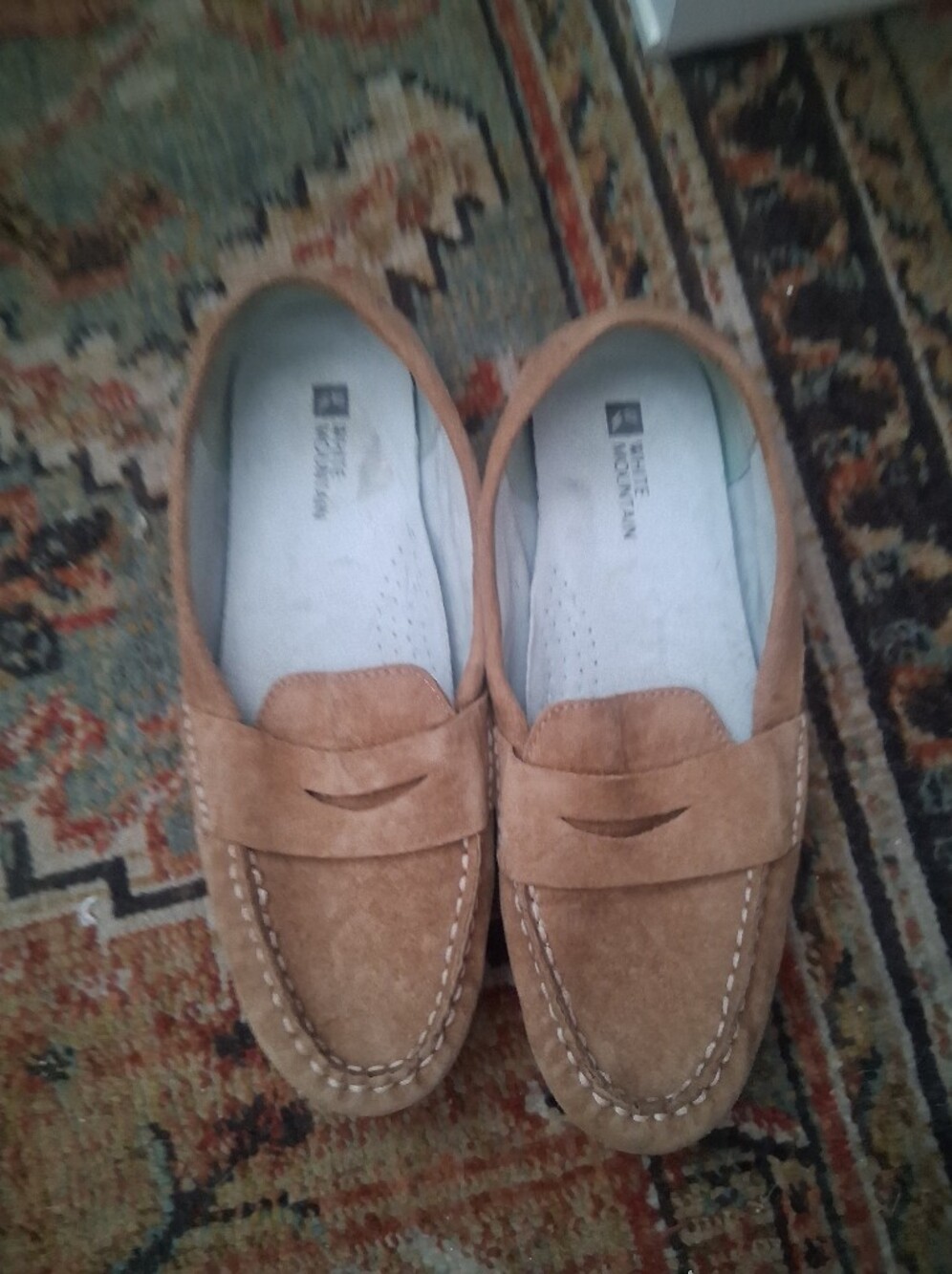 White Mountain Men’s Tan Suede Penny Loafers